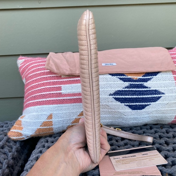 NEW MIU MIU CLUTCH WRISTLET WITH AUTHENTICITY CARD VITELLO SHINE CIPRIA PRADA - Picture 11 of 13